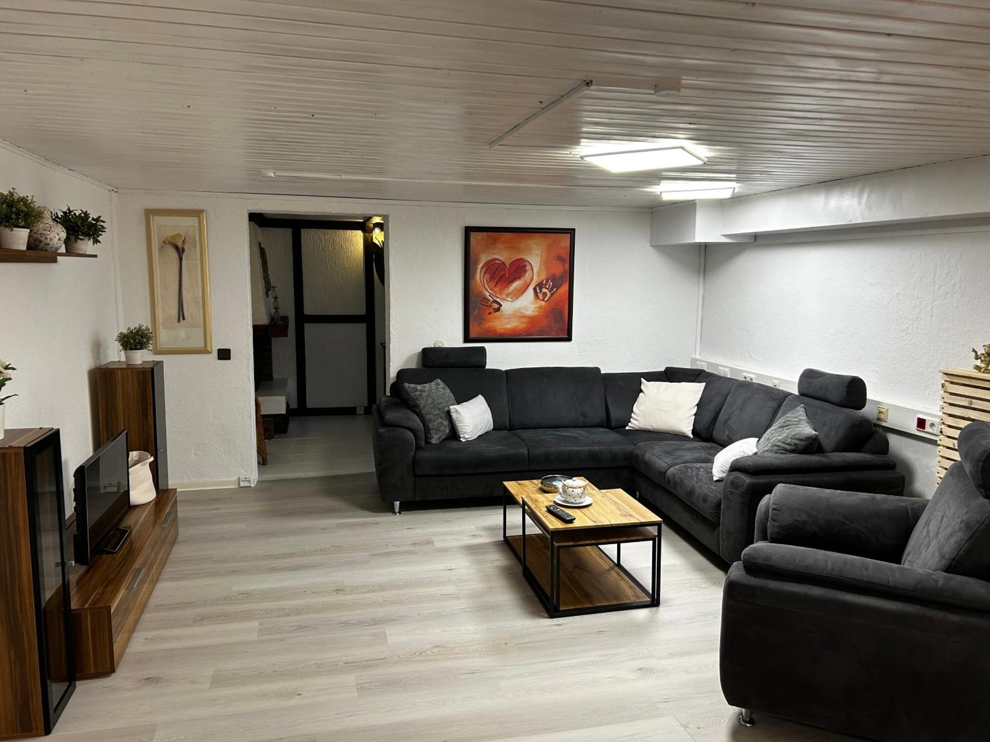 Guidos Place Souterrain Apartment Weissenthurm Eksteriør bilde